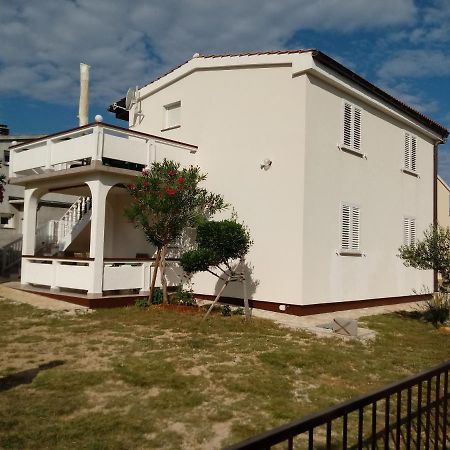 Apartmani Dokoza Vir Kültér fotó